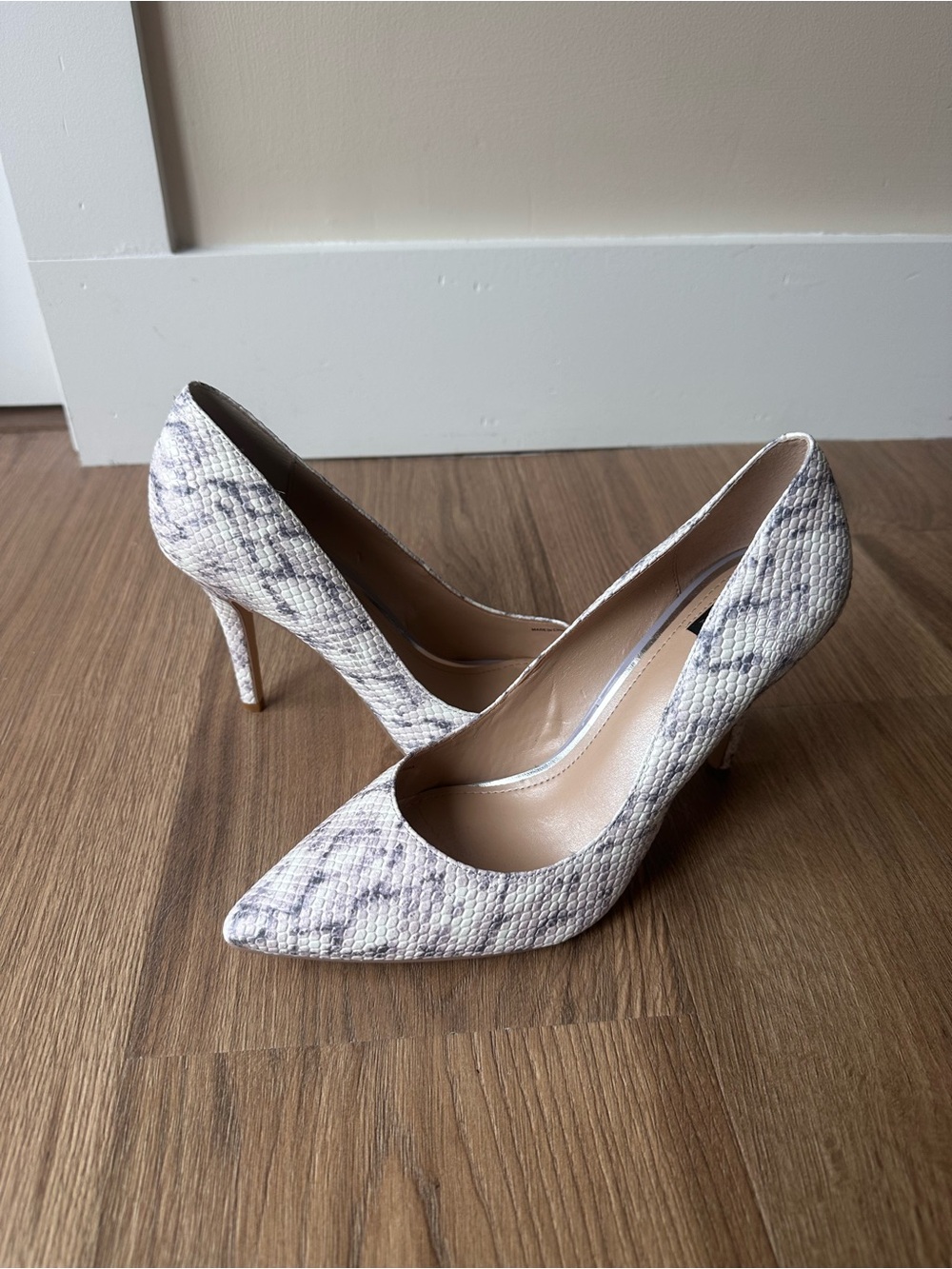White House Black Market Heels Women Size 8 1/2